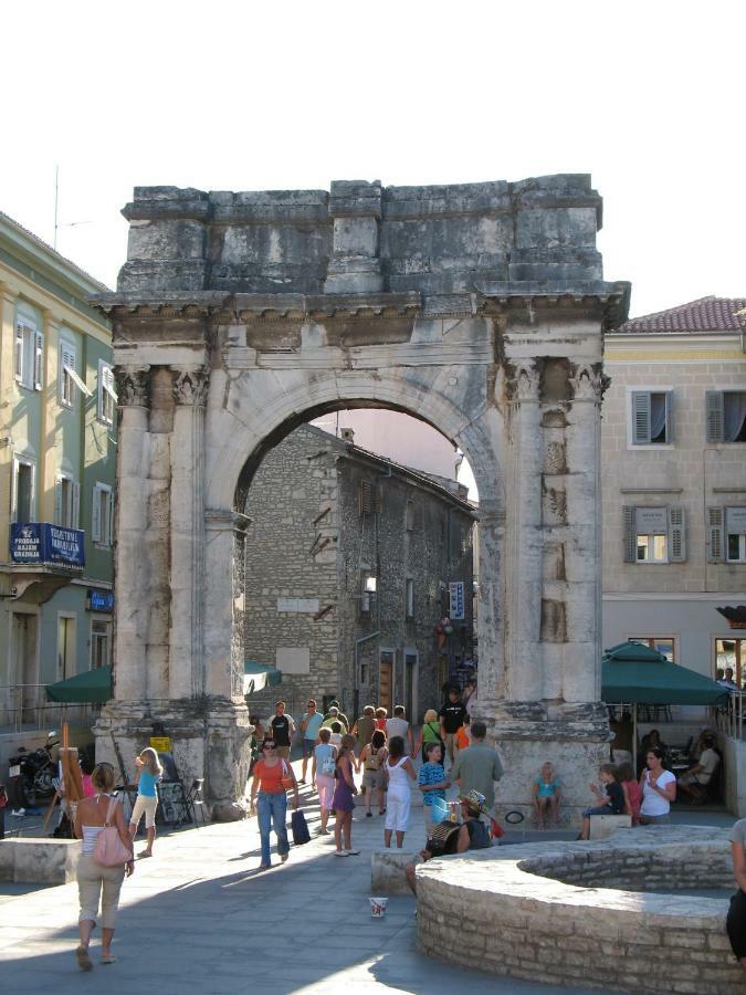 Apartman Kyra Πούλα Εξωτερικό φωτογραφία